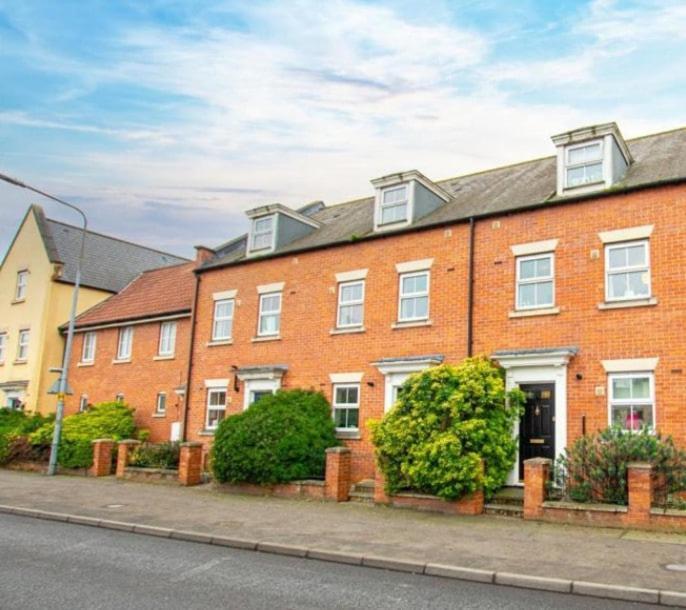 Apartment Ipswich-luxury-self Catering-town Centre-parking *