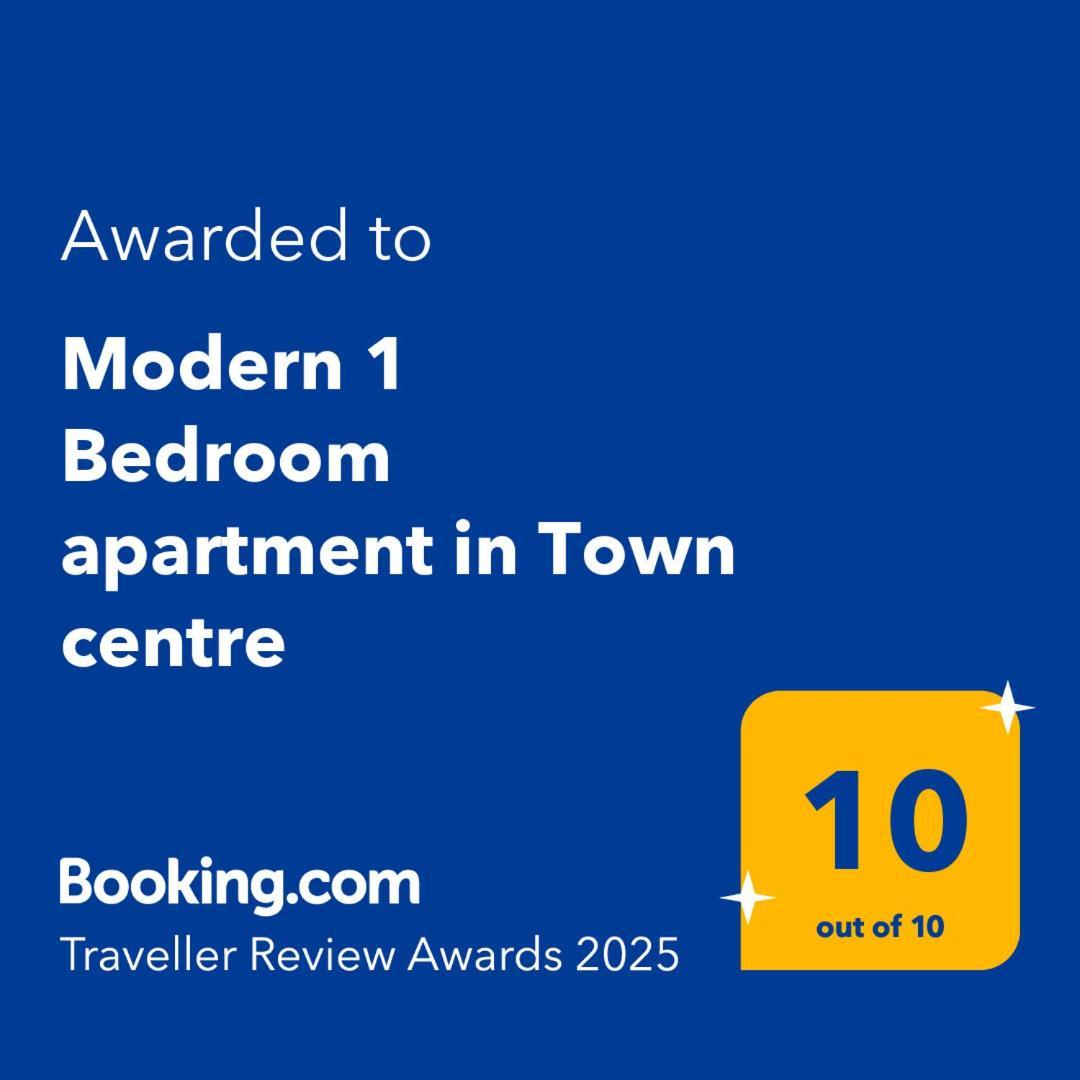 Modern Town Centre Flat 12 At Christchurch Park *
