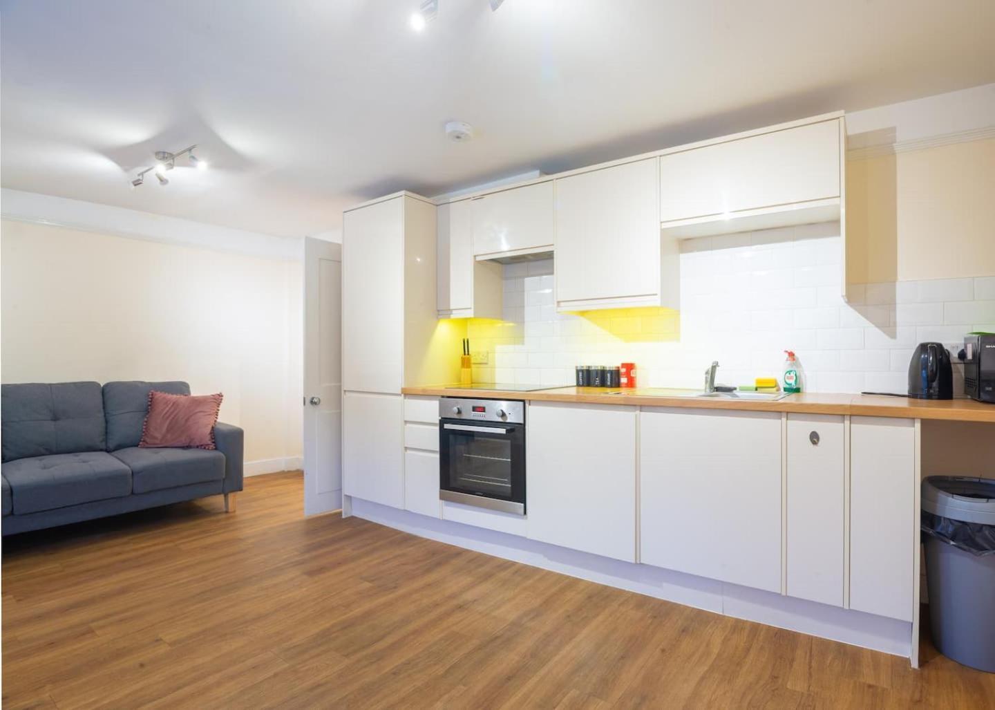2br 2bath Flat In Centre - 6 Guests Aparthotel *
