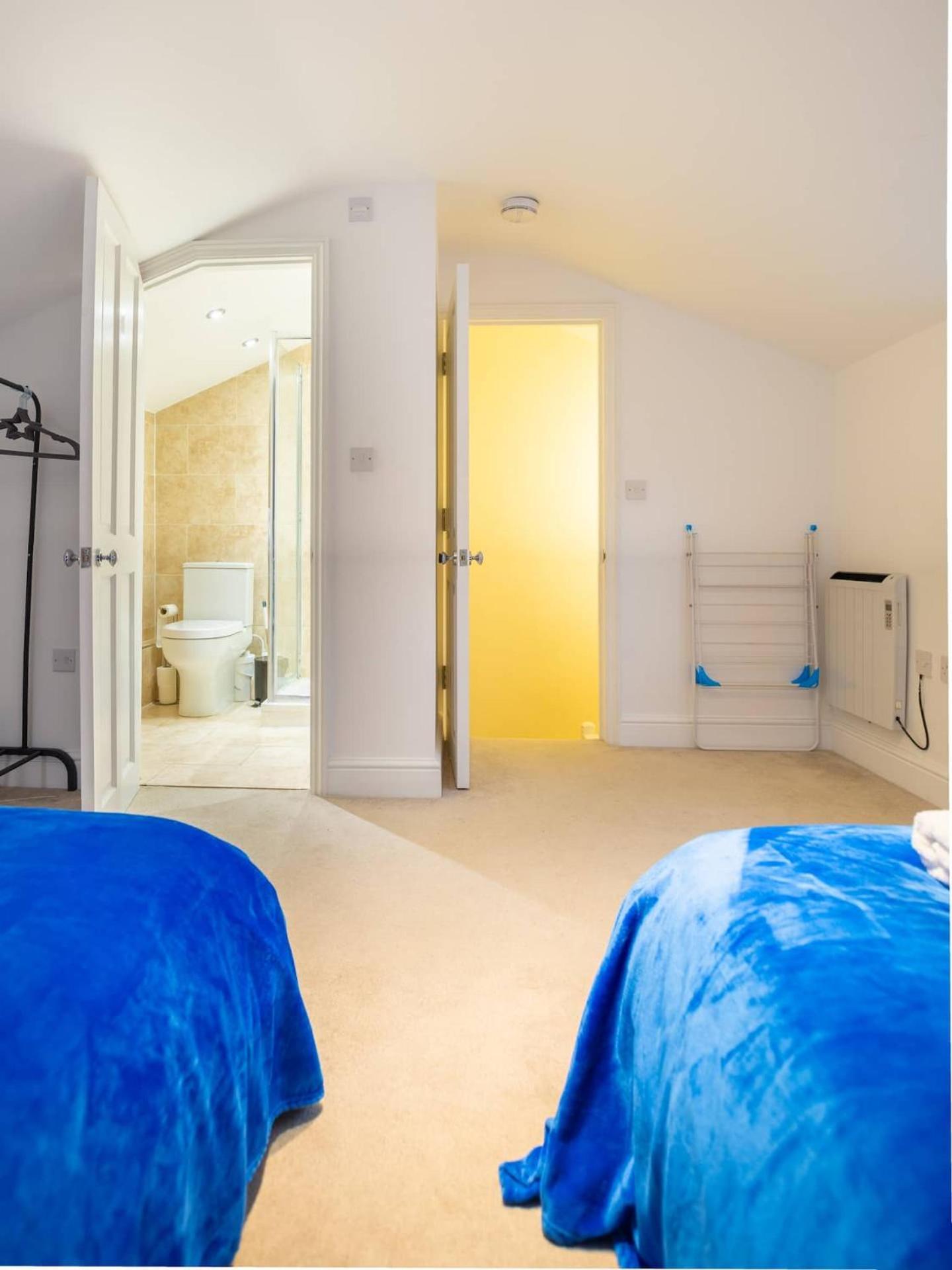 2br 2bath Flat In Centre - 6 Guests * Ipswich