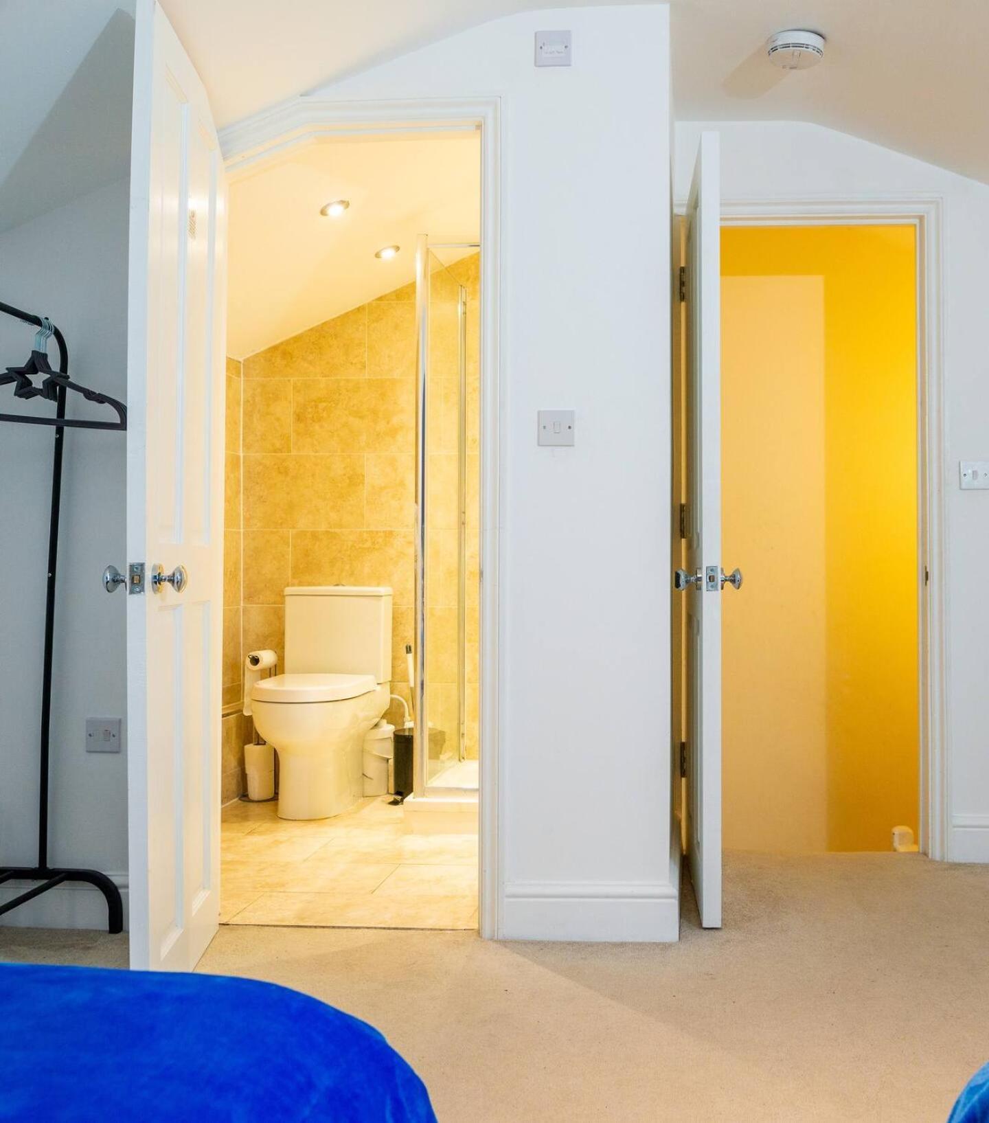 2br 2bath Flat In Centre - 6 Guests * Ipswich