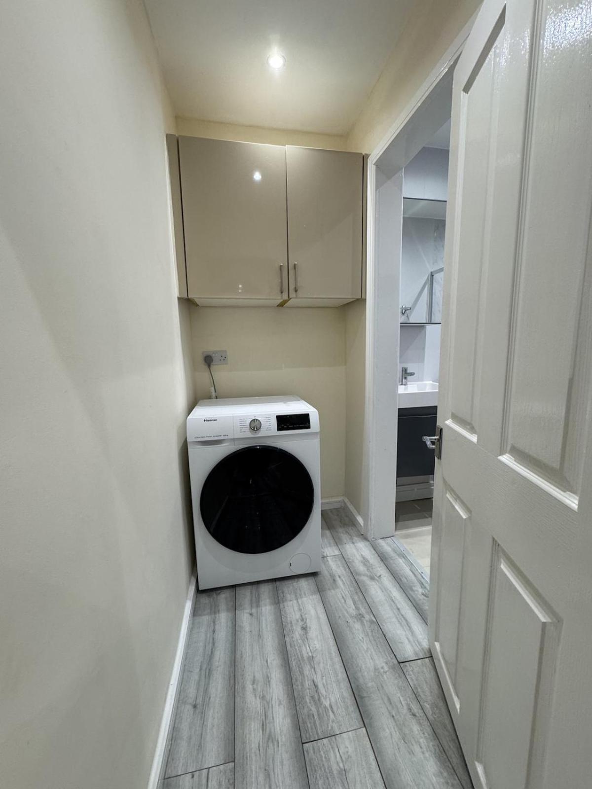 Cosy Modern 3beds Center