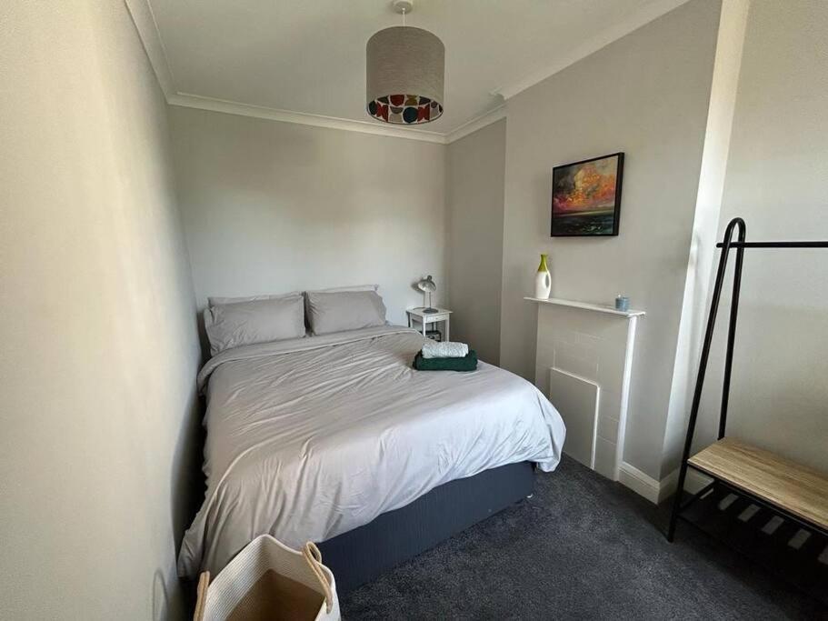 Entire 3 Bed House In *