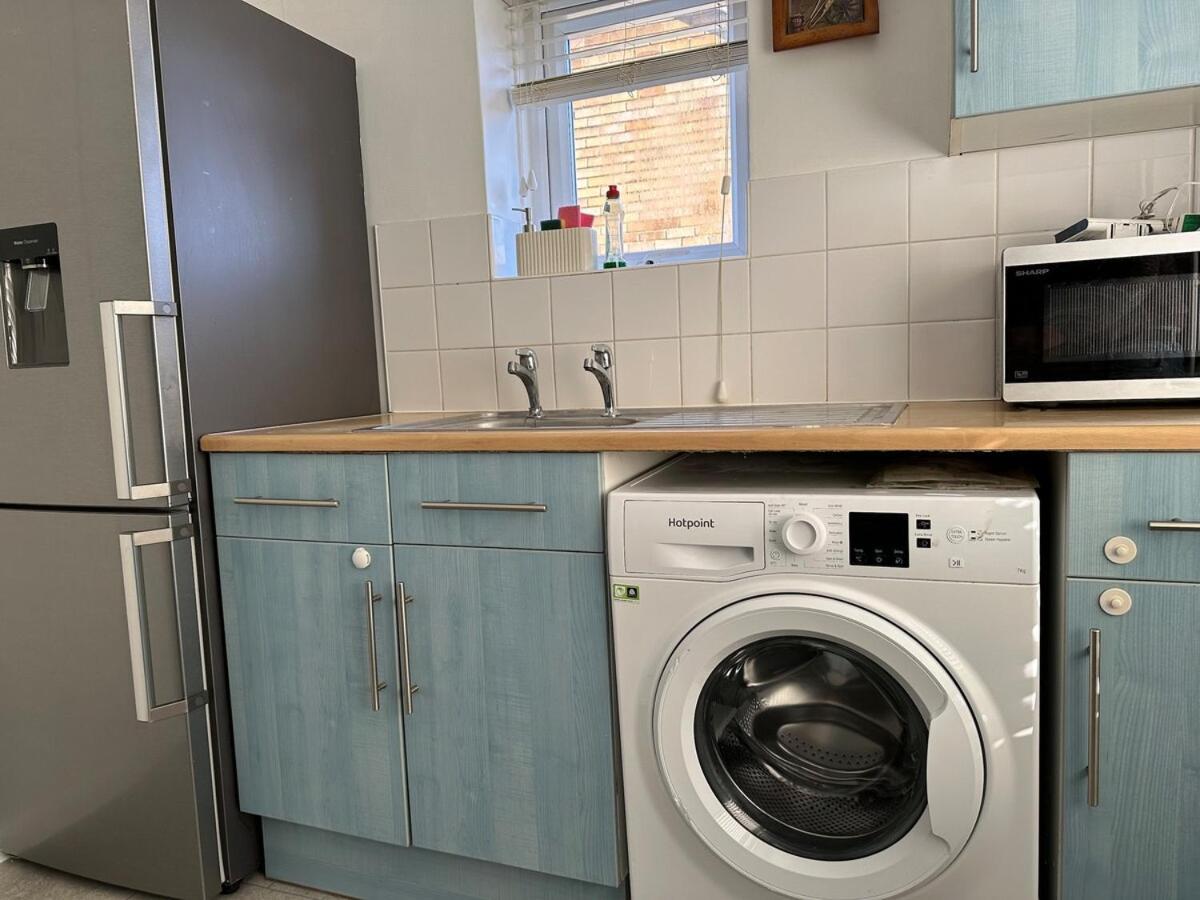 Place To Up Near The Train Station, Football Stadium, Waterfront Ipswich