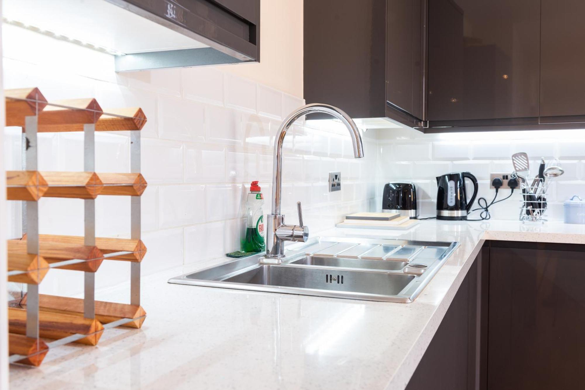 Apartment Charlotte House Spacious 2br 2bath In Ipswich