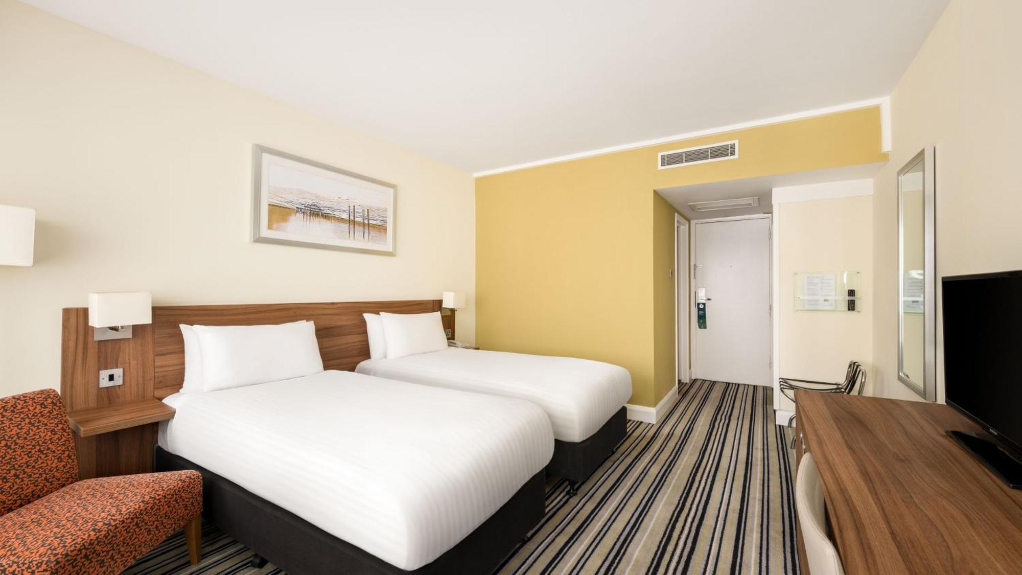 Hotel By Ihg 4*