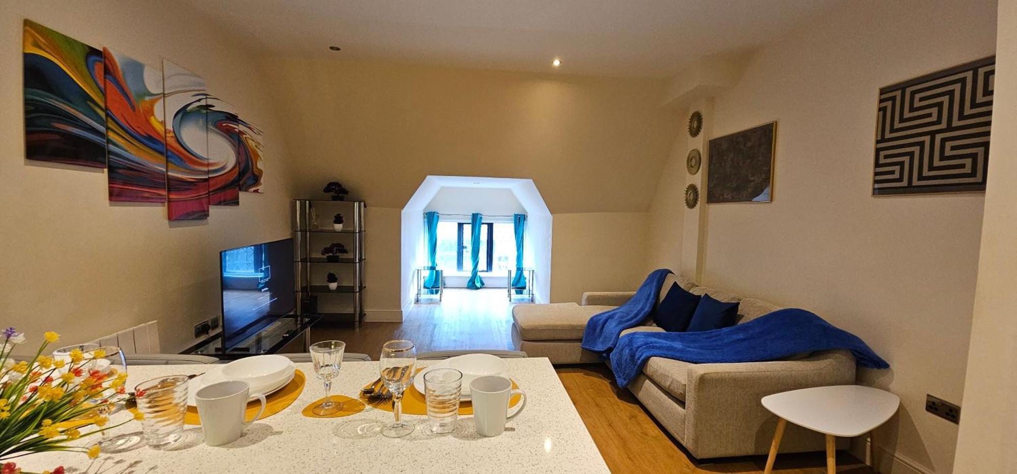 Modern Town Centre Flat 12 At Christchurch Park *