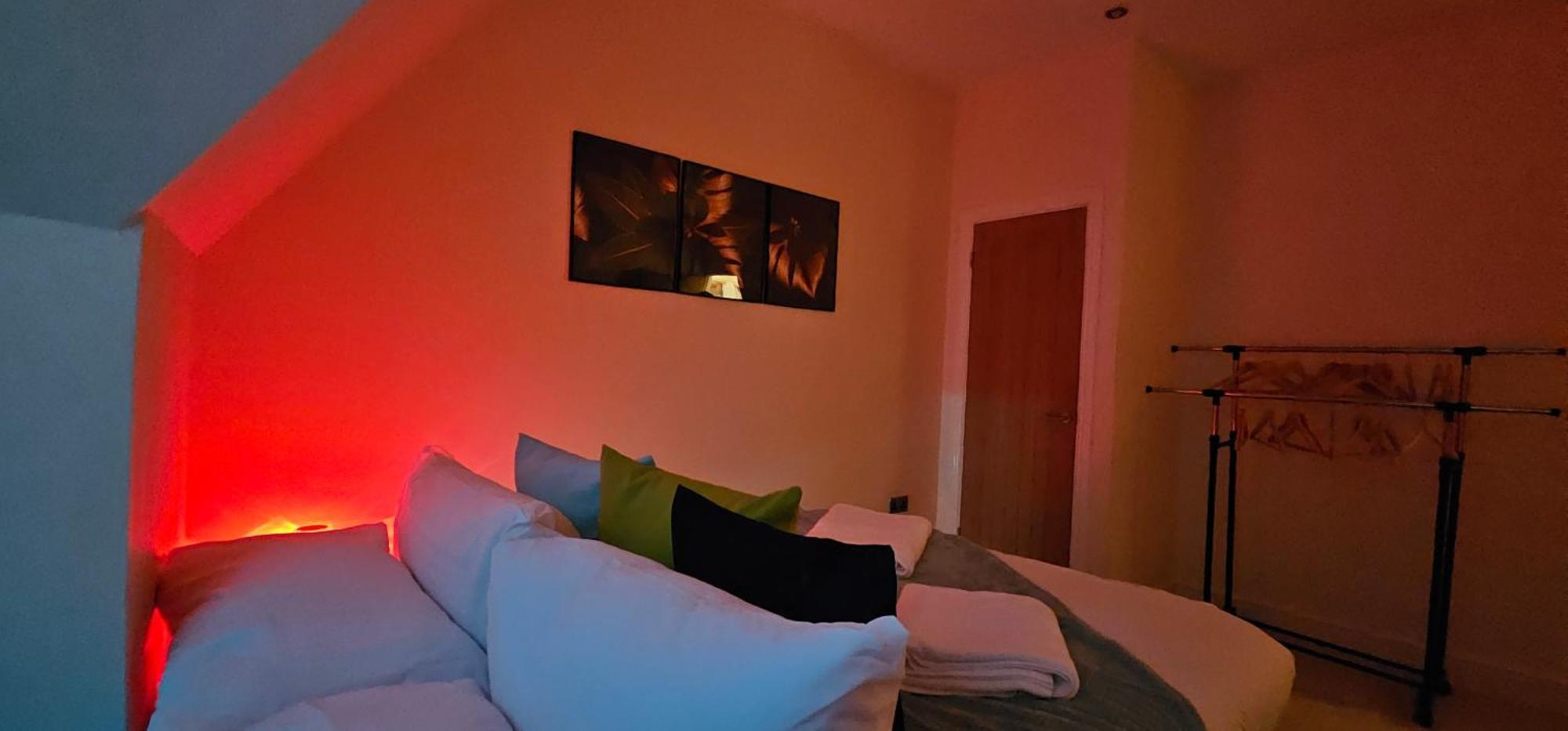 Modern Town Centre Flat 12 At Christchurch Park *