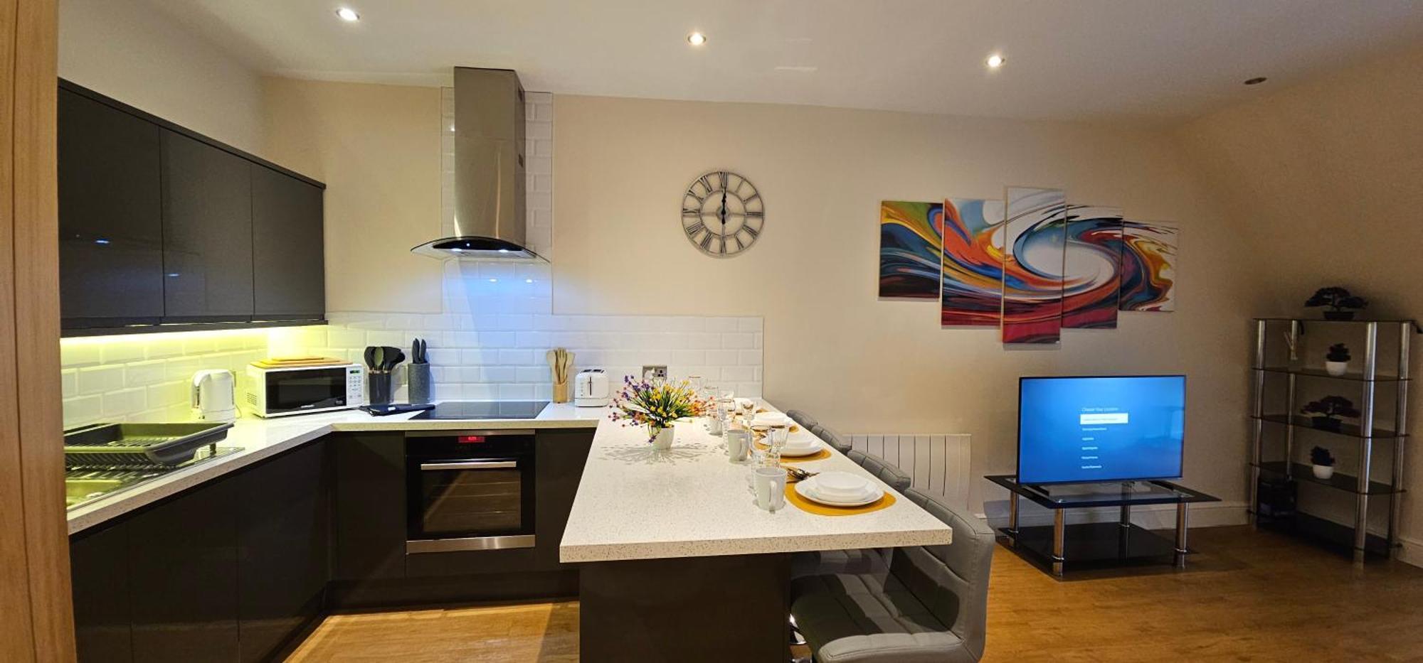 Modern Town Centre Flat 12 At Christchurch Park Apartment *