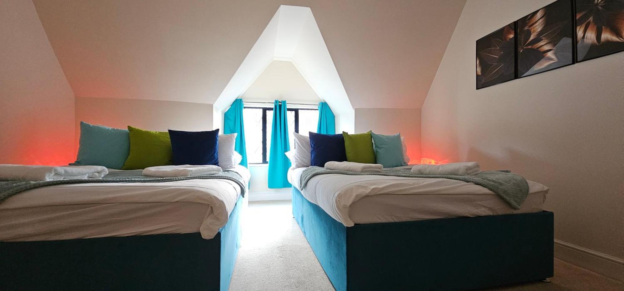 Apartment Modern Town Centre Flat 12 At Christchurch Park *