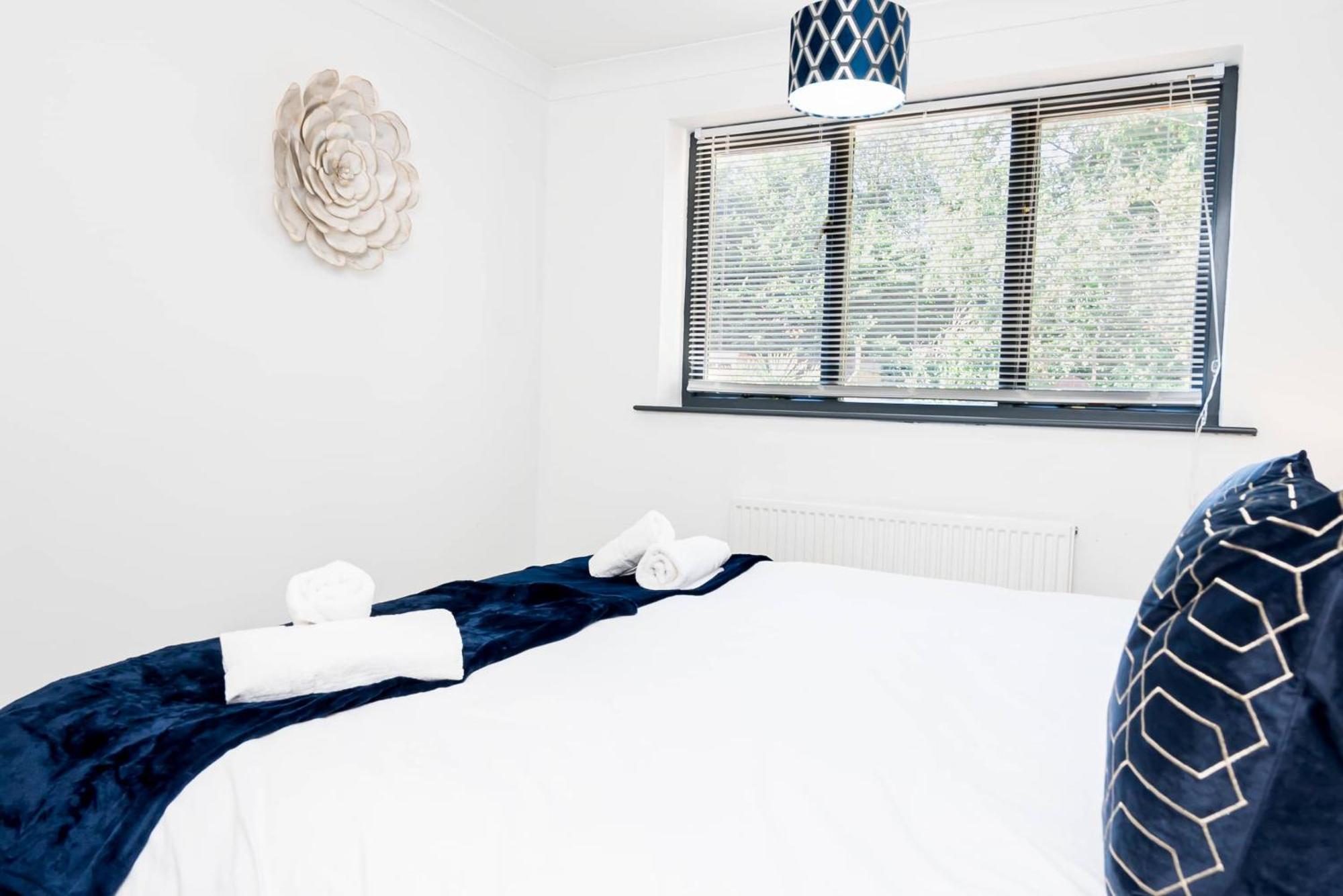 Apartment Private Parking&garden&contractor&families *