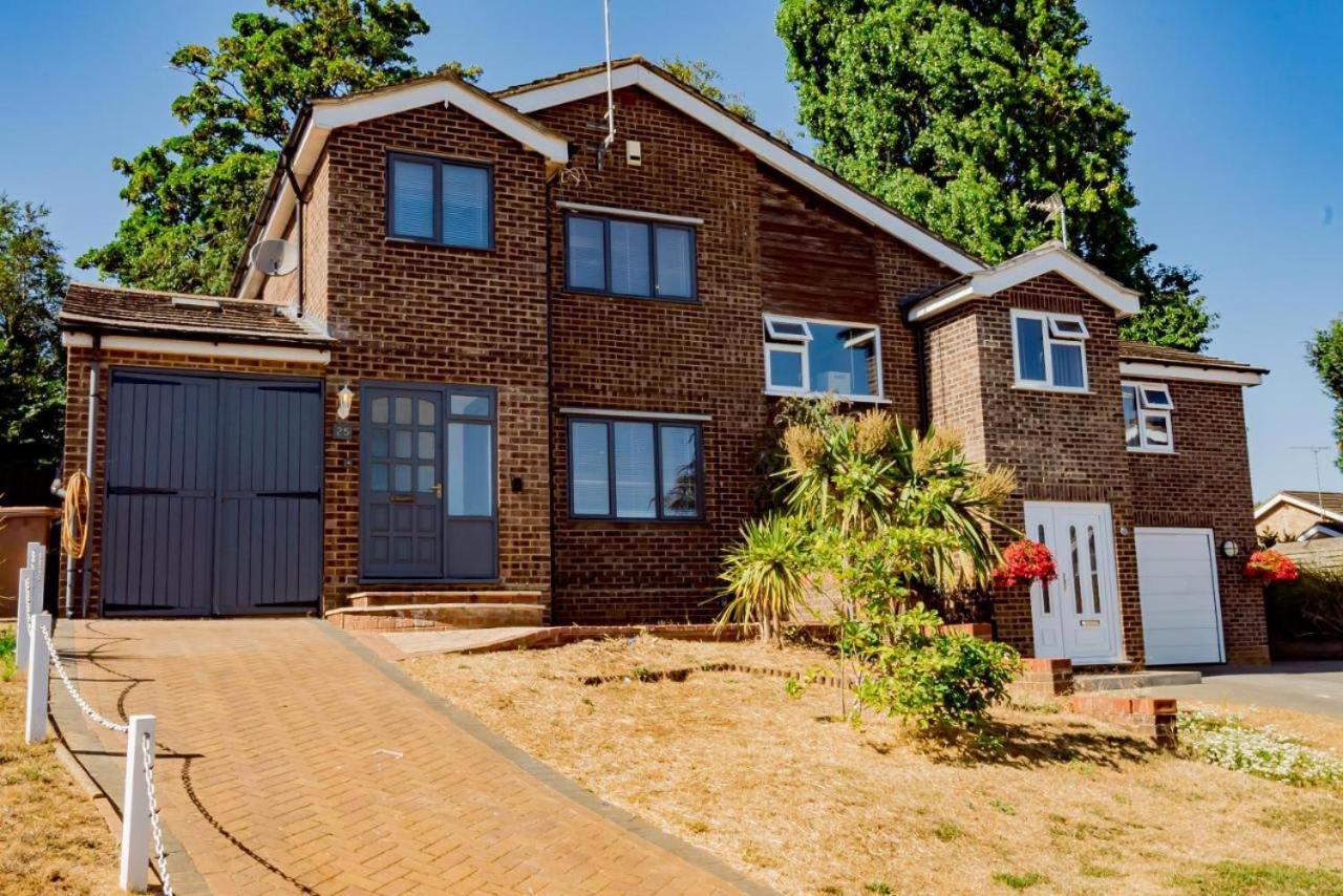Private Parking&garden&contractor&families *