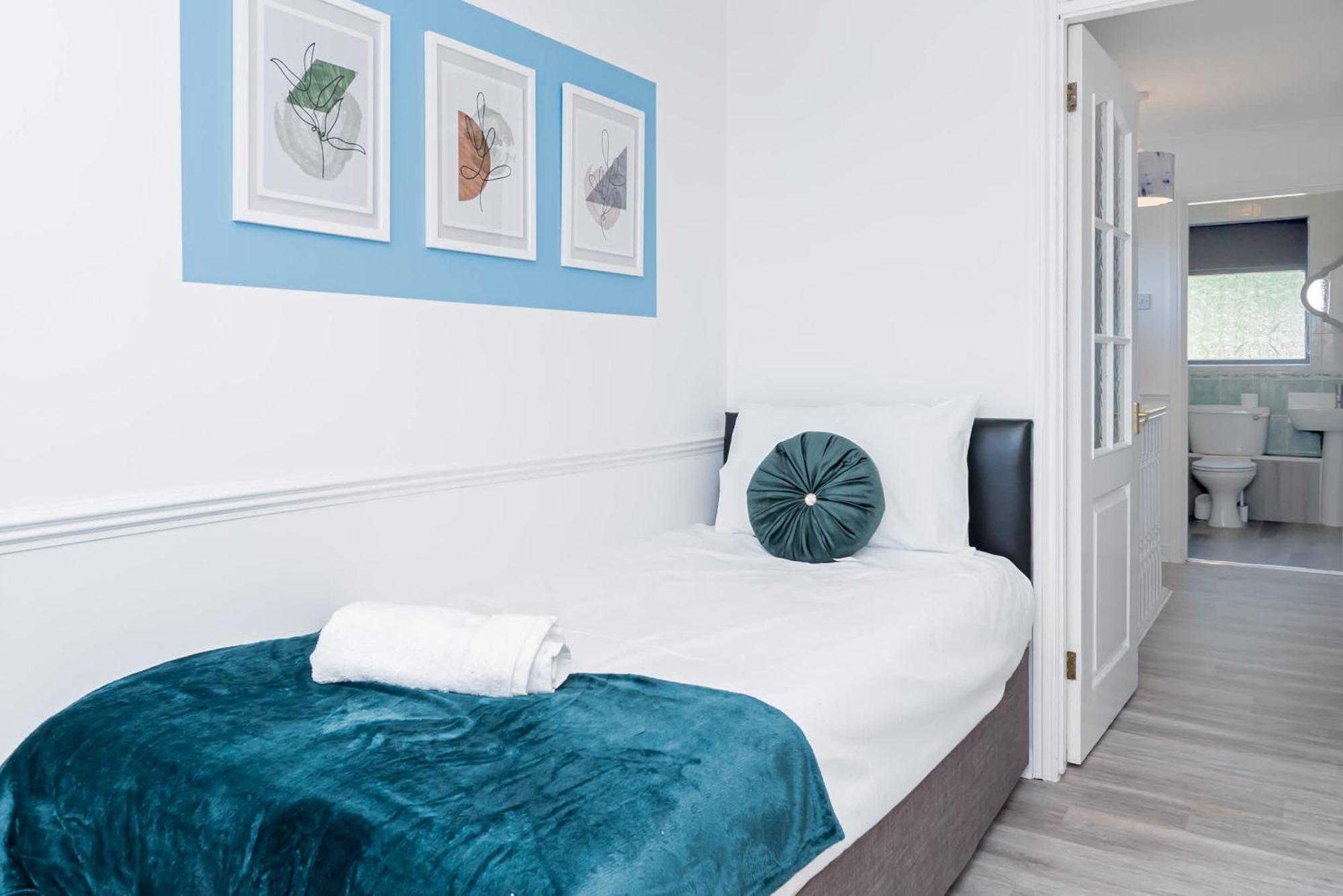 Private Parking&garden&contractor&families Apartment *