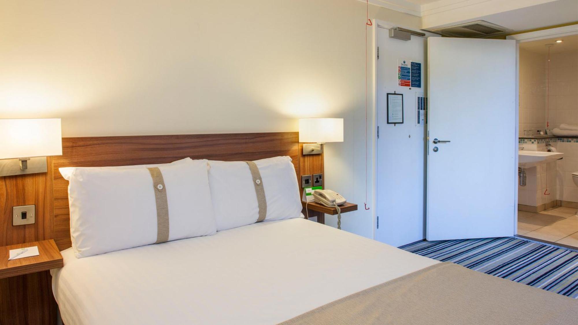By Ihg
