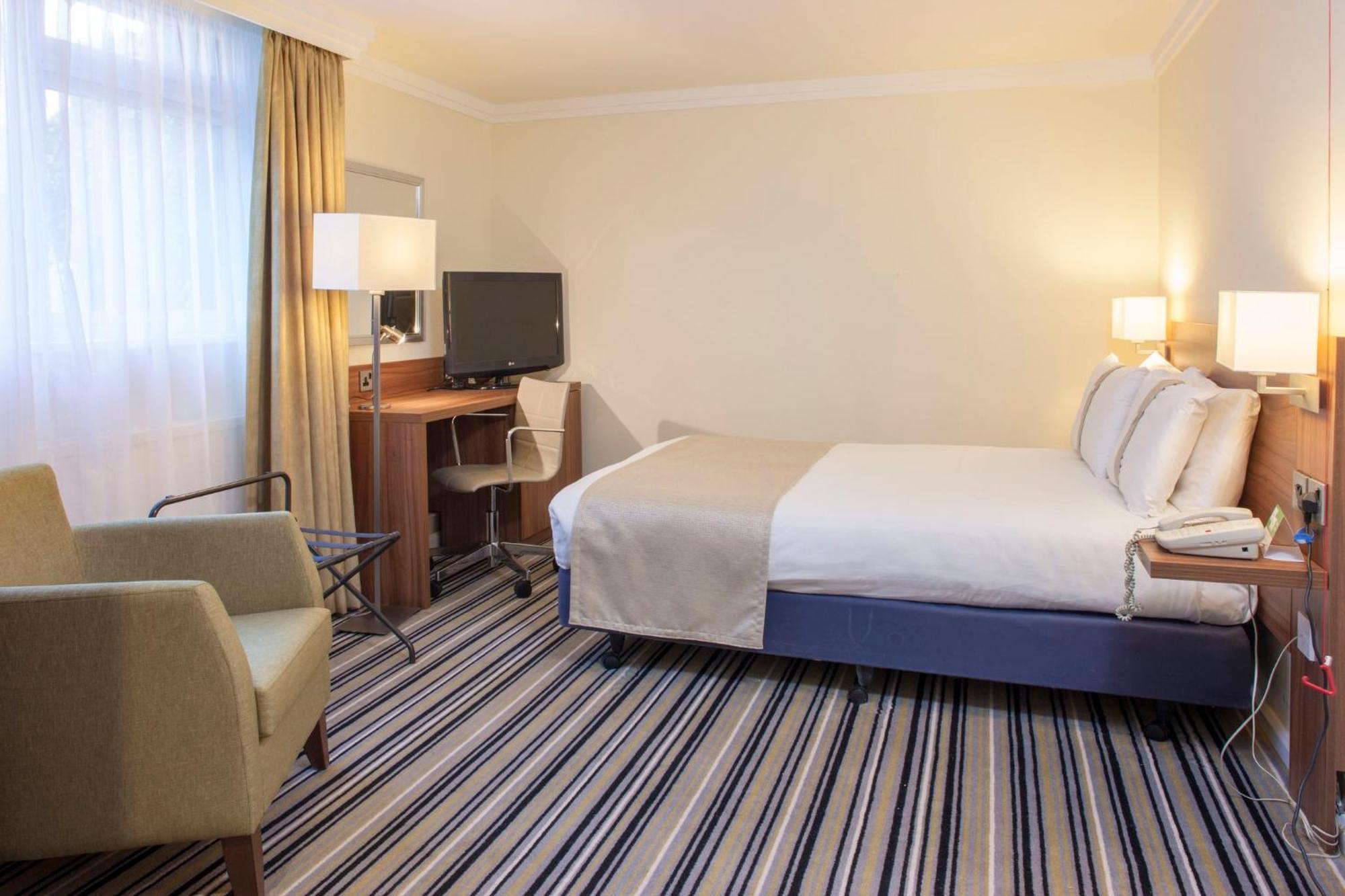 Hotel By Ihg 4*