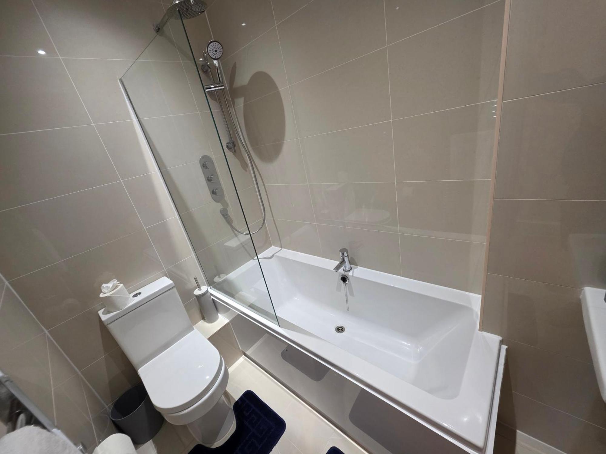 Modern 2 Bedrooms Apartment Ipswich