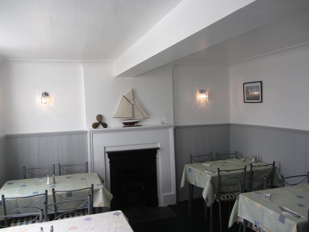 Shipwrights Arms Inn