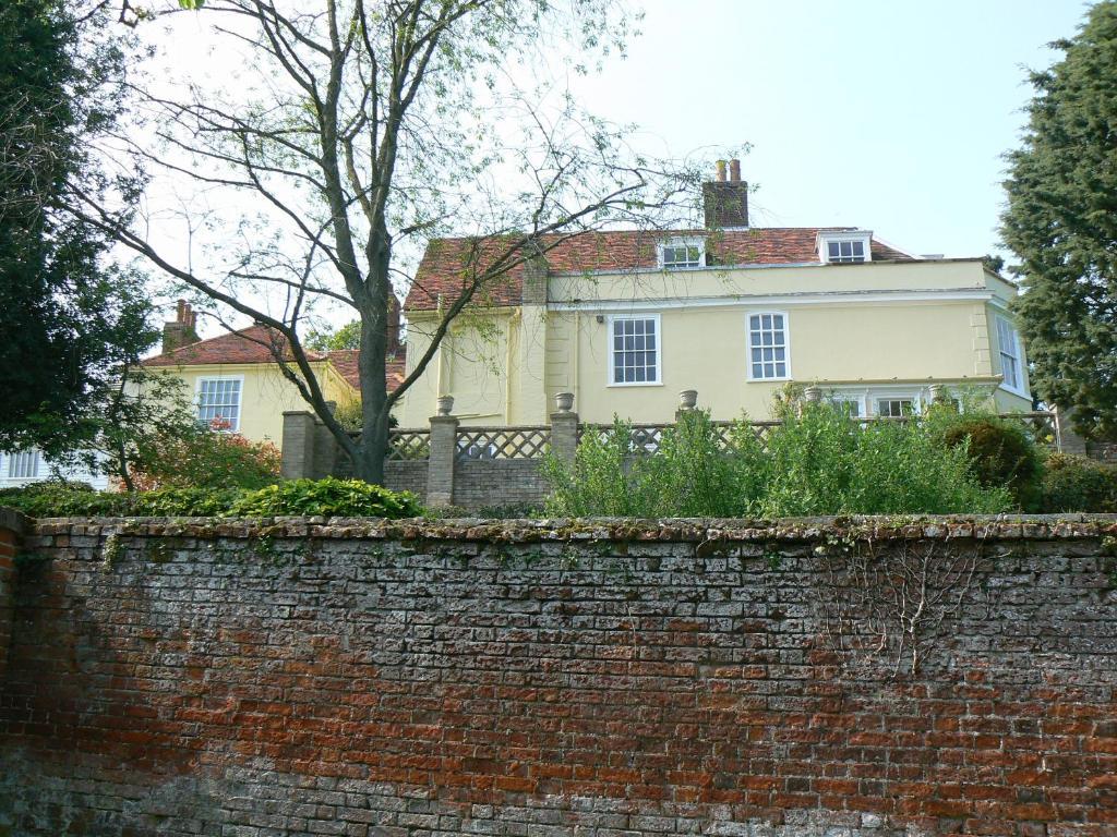 Holbecks House Ipswich