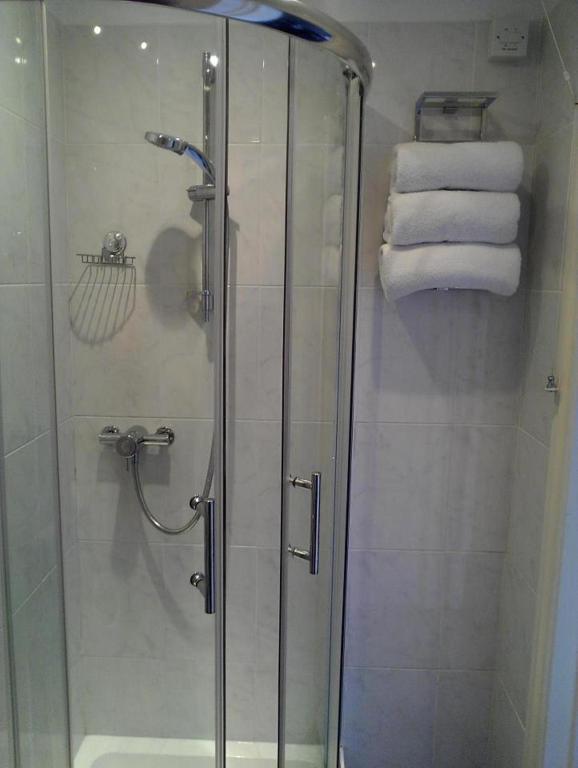 Guest house Grove 4*