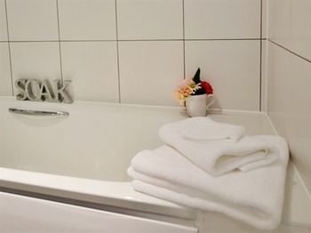 Apartment Empire Serviced