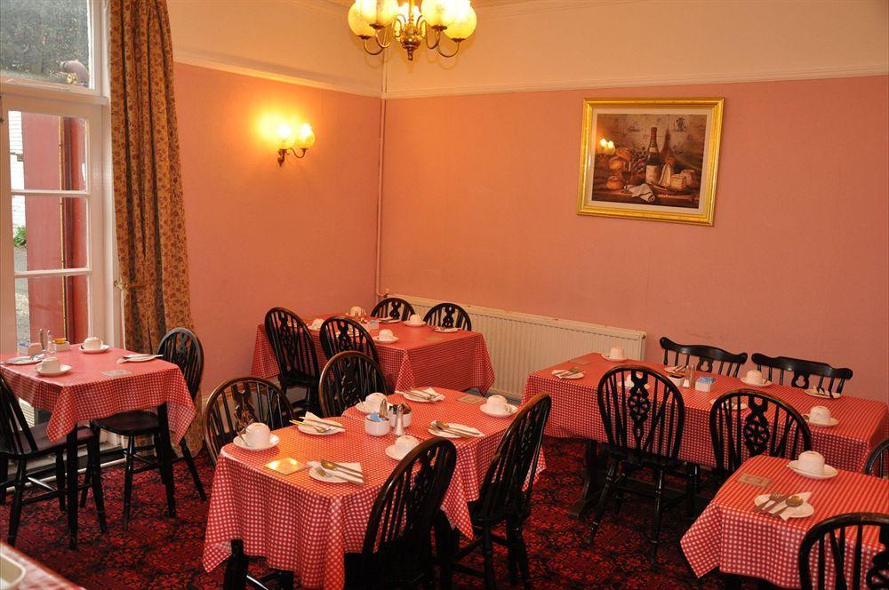 The Carlton Guest house 2*