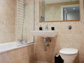 Empire Serviced Apartment *