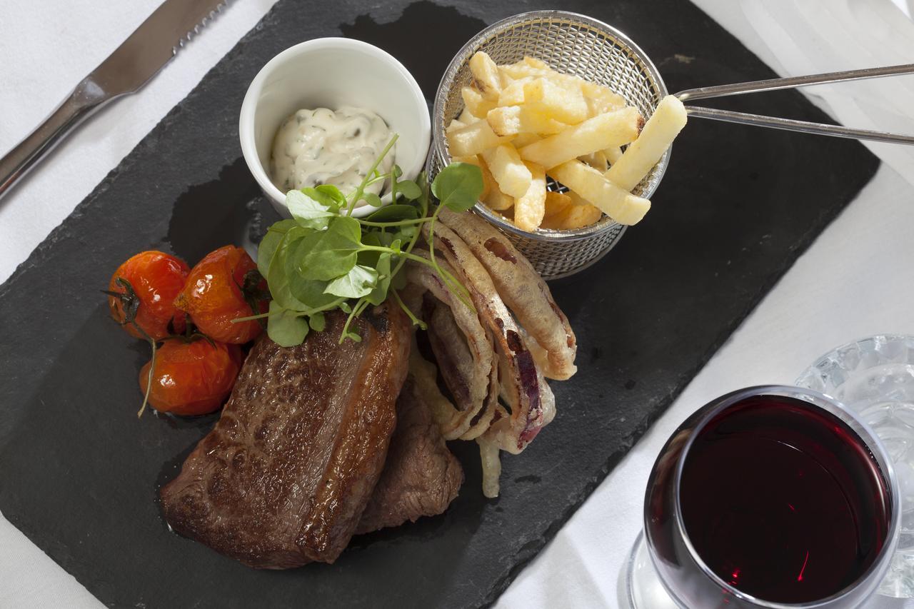 Western Gatehouse Hotel 3*
