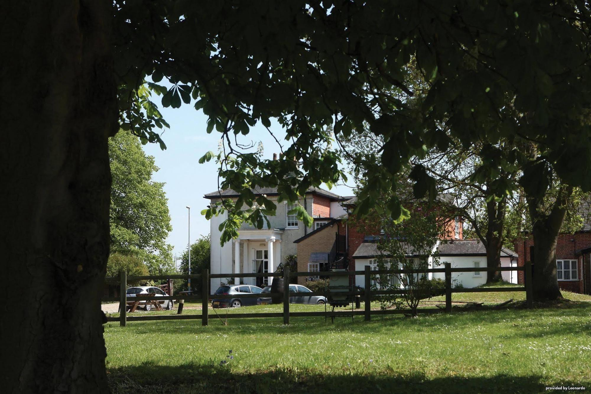 Western Gatehouse 3*