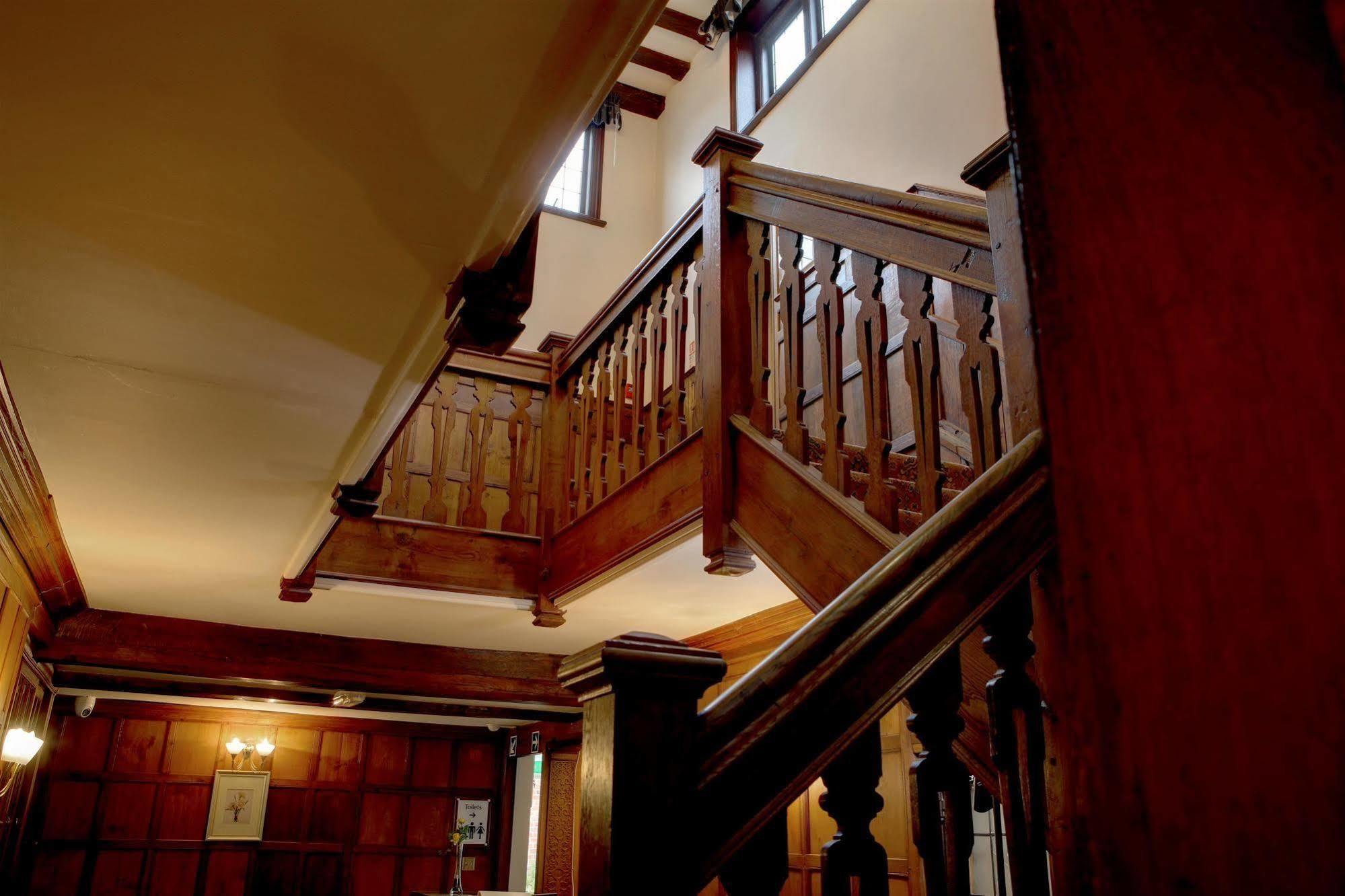 Western Gatehouse Hotel
