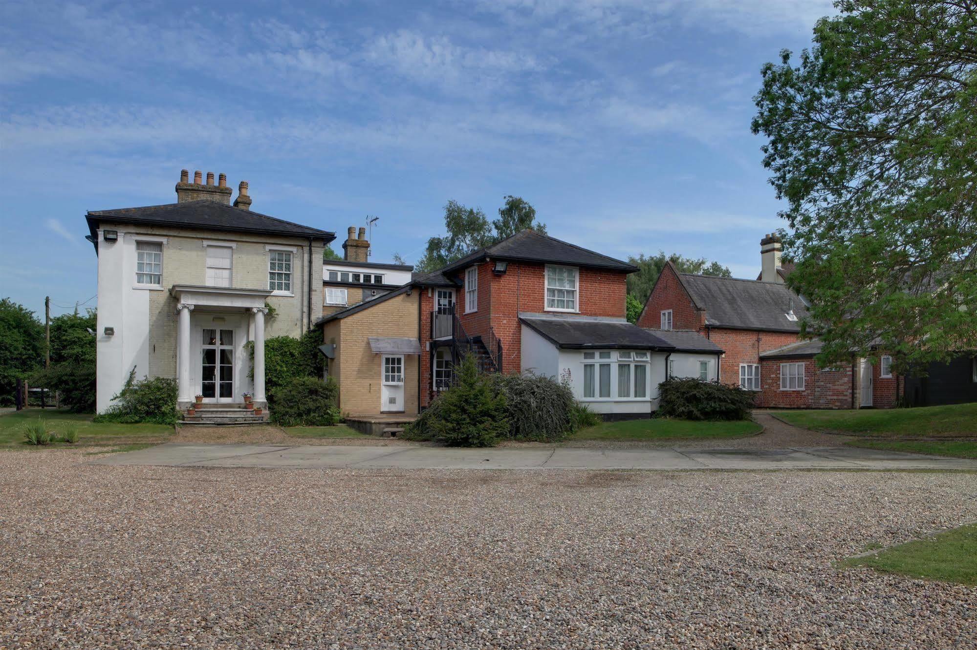 Western Gatehouse Hotel 3*