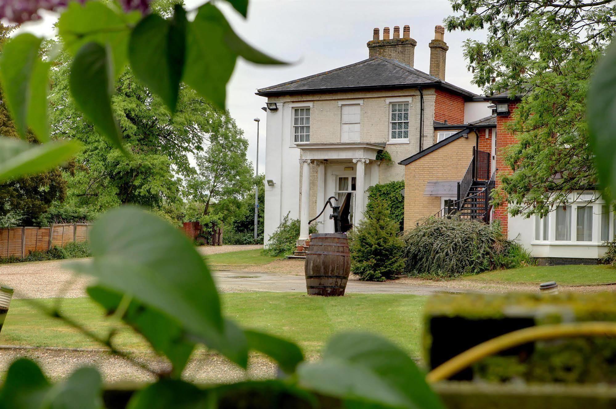 Western Gatehouse Hotel