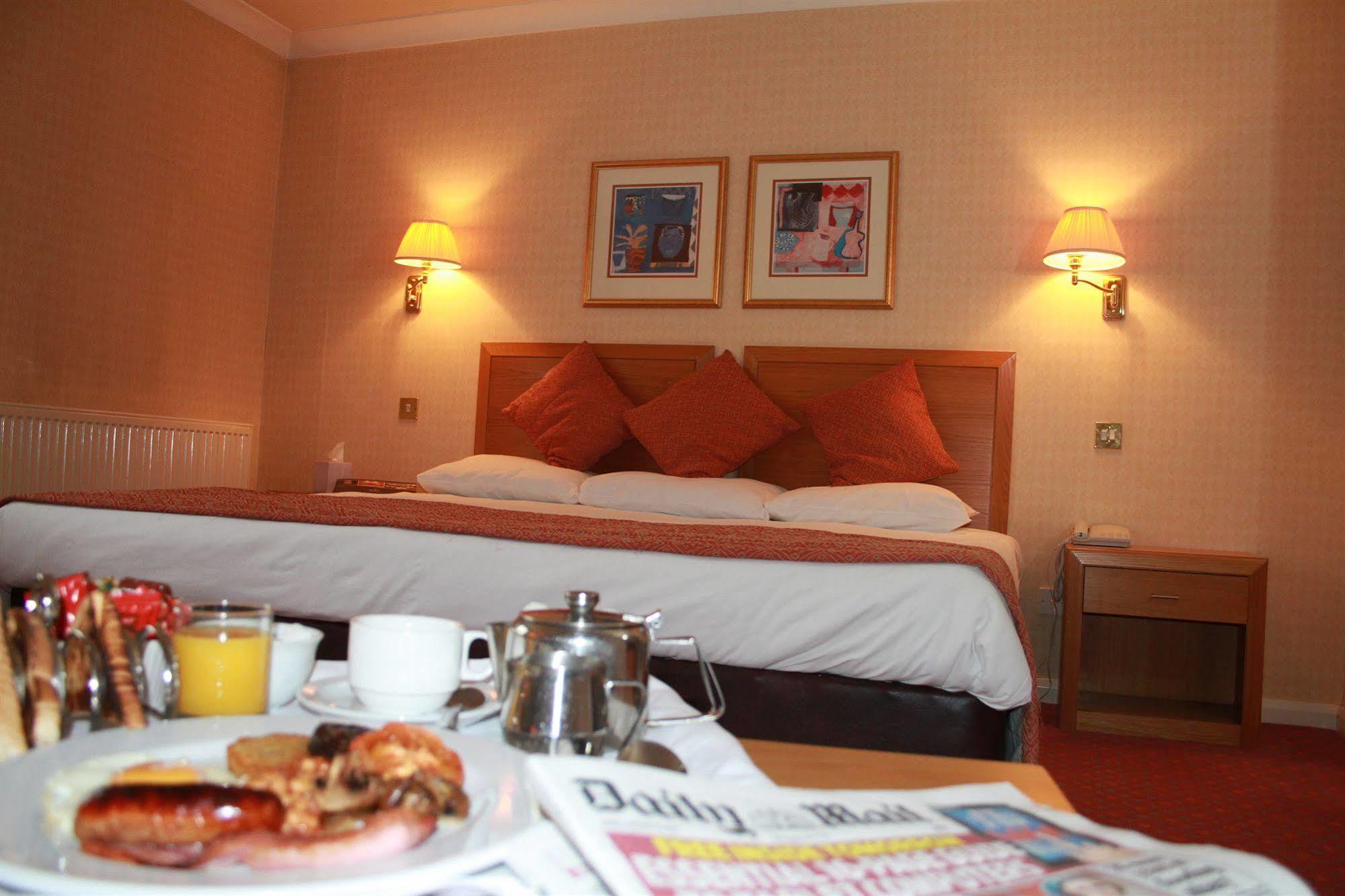 Western Hotel 4*