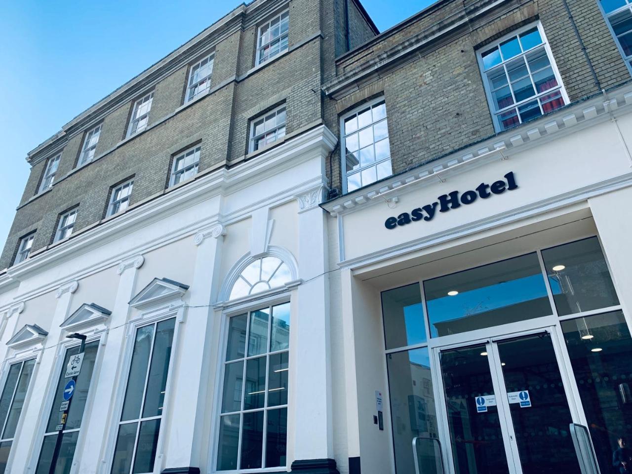 Easyhotel