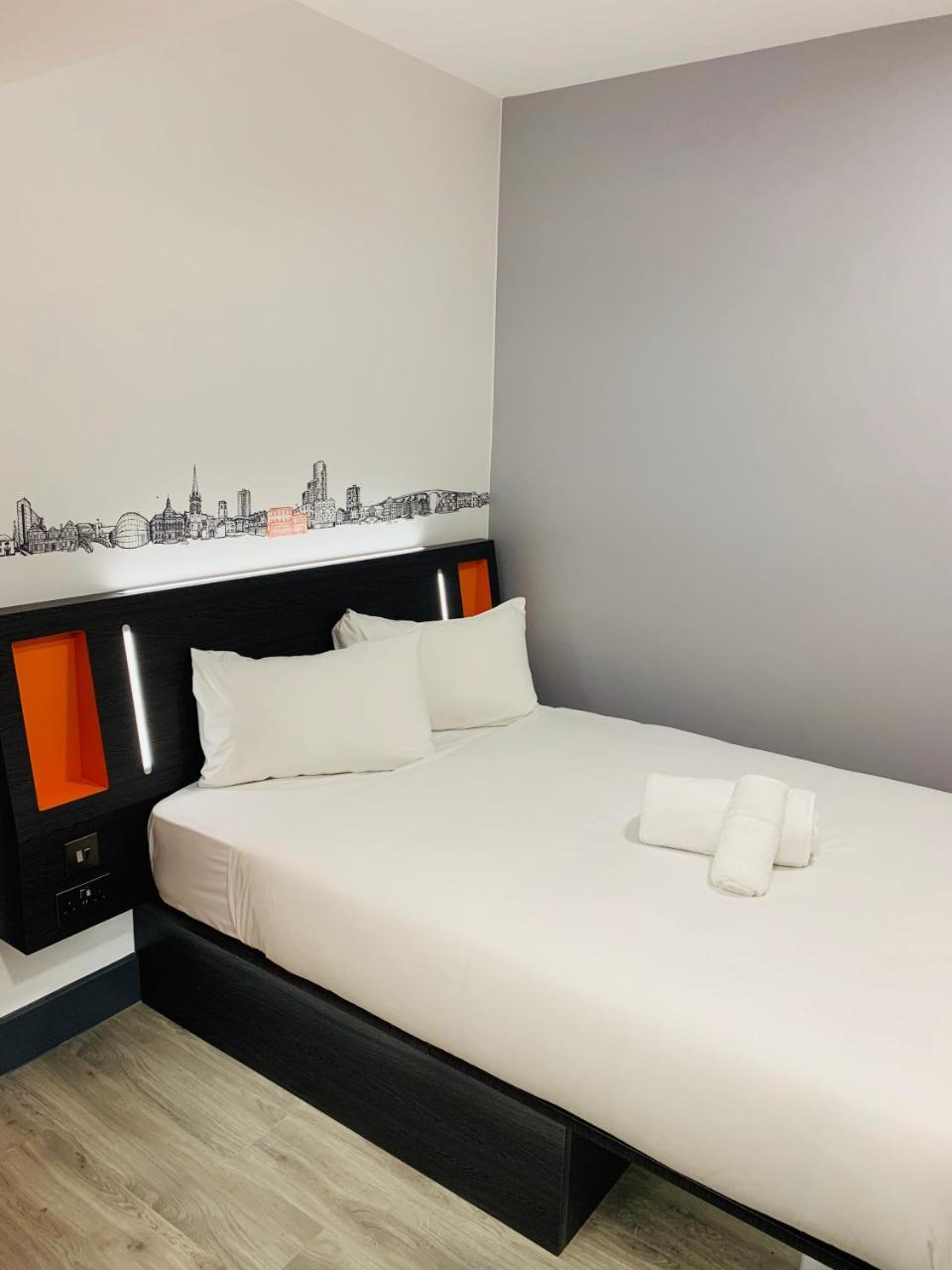Easyhotel Hotel