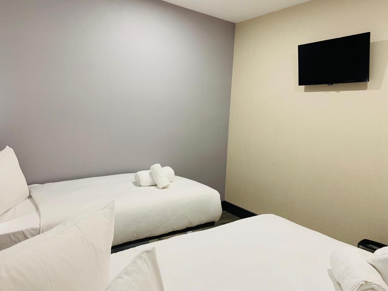 Hotel Easyhotel 3*