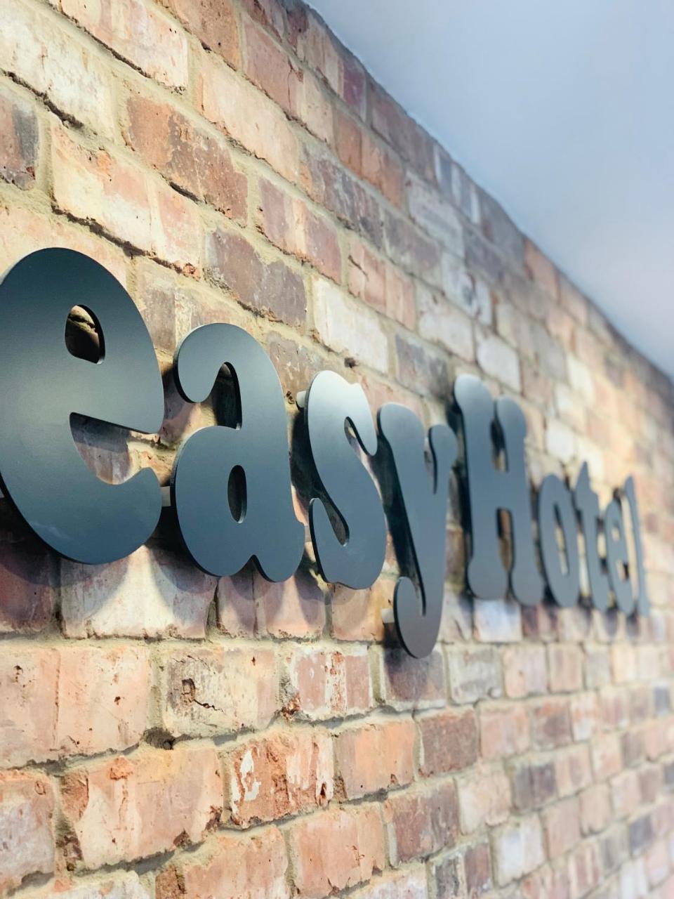 Easyhotel 3*