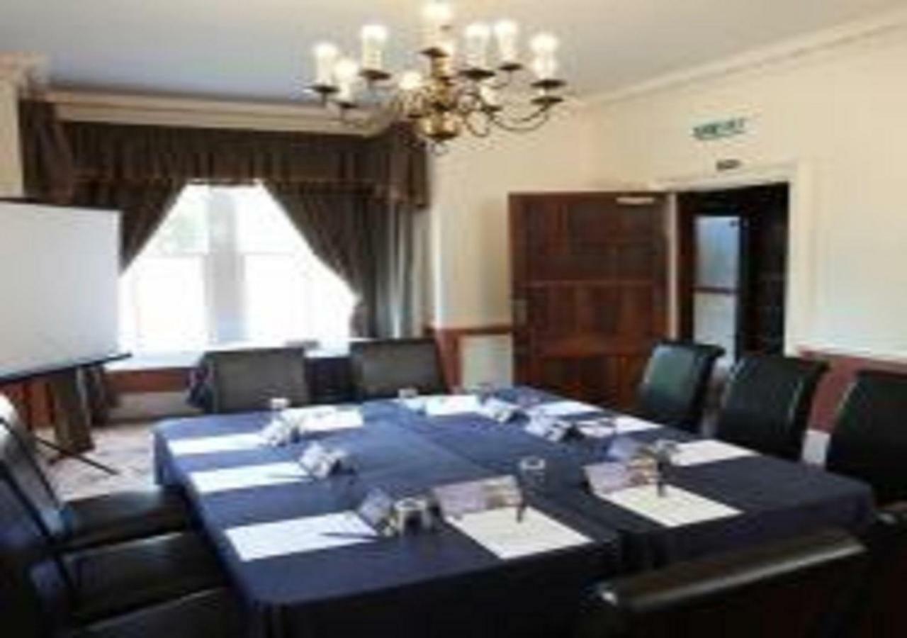 Western Gatehouse Hotel