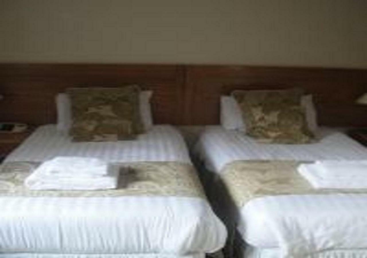Western Gatehouse Hotel