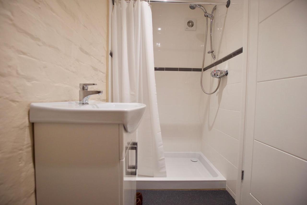 Apartment Spacious With Roof Terrace, Near The Waterfront, *