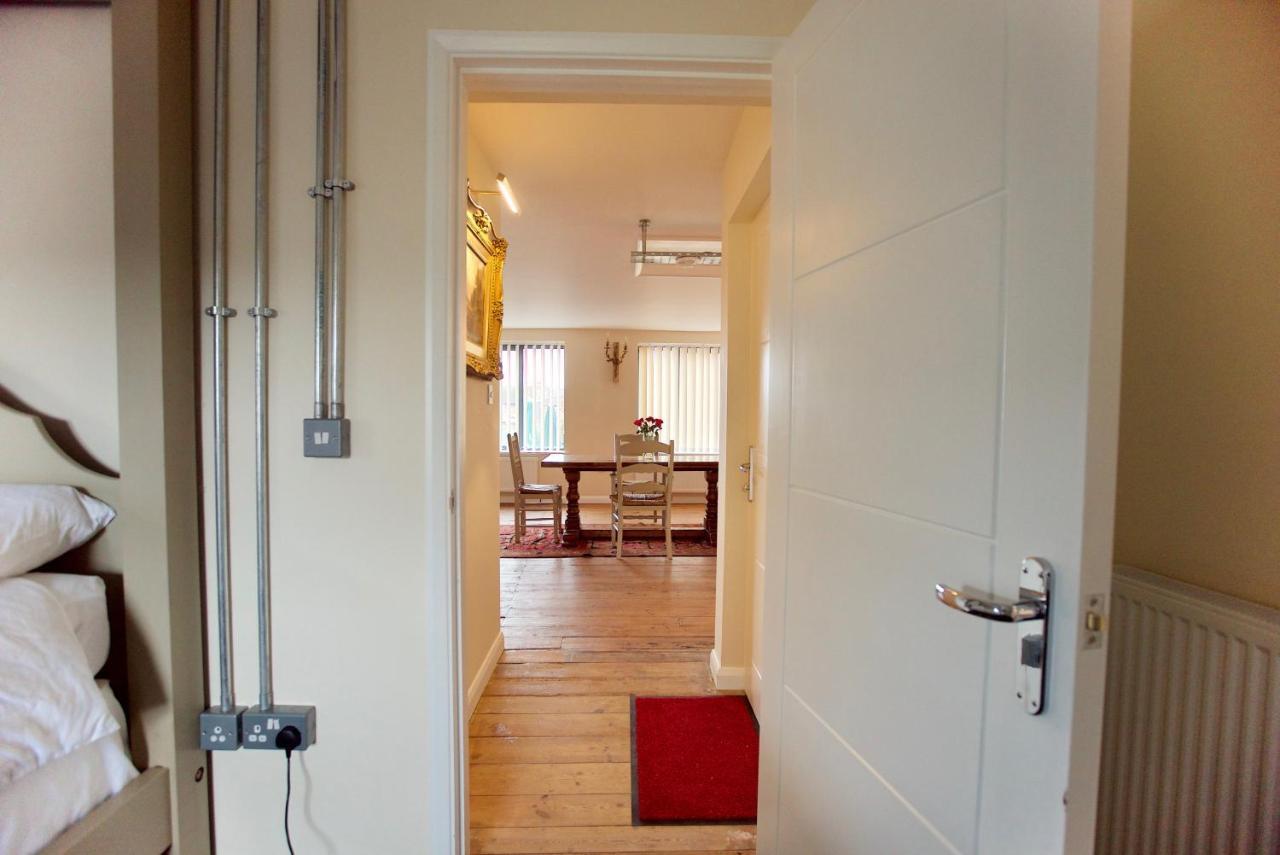 Apartment Spacious With Roof Terrace, Near The Waterfront, *