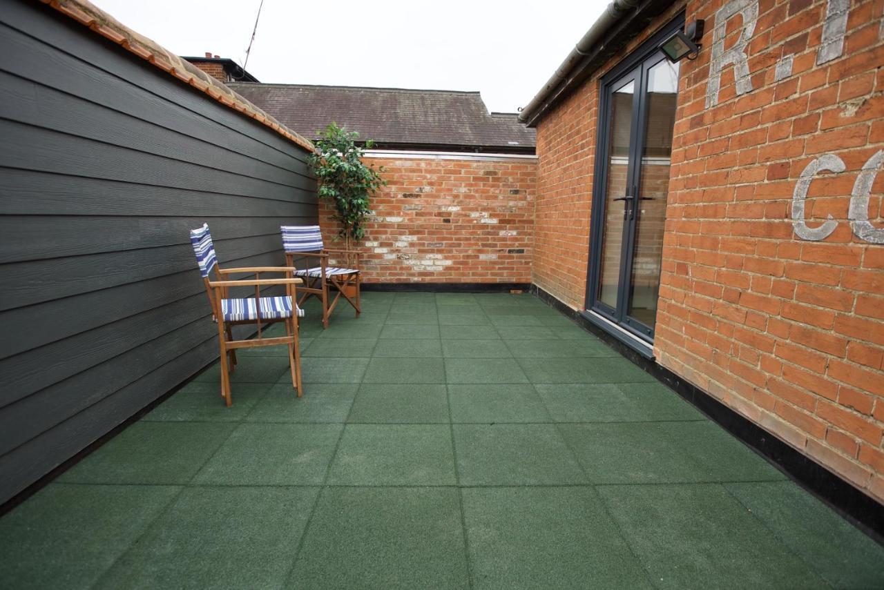 Spacious With Roof Terrace, Near The Waterfront, *