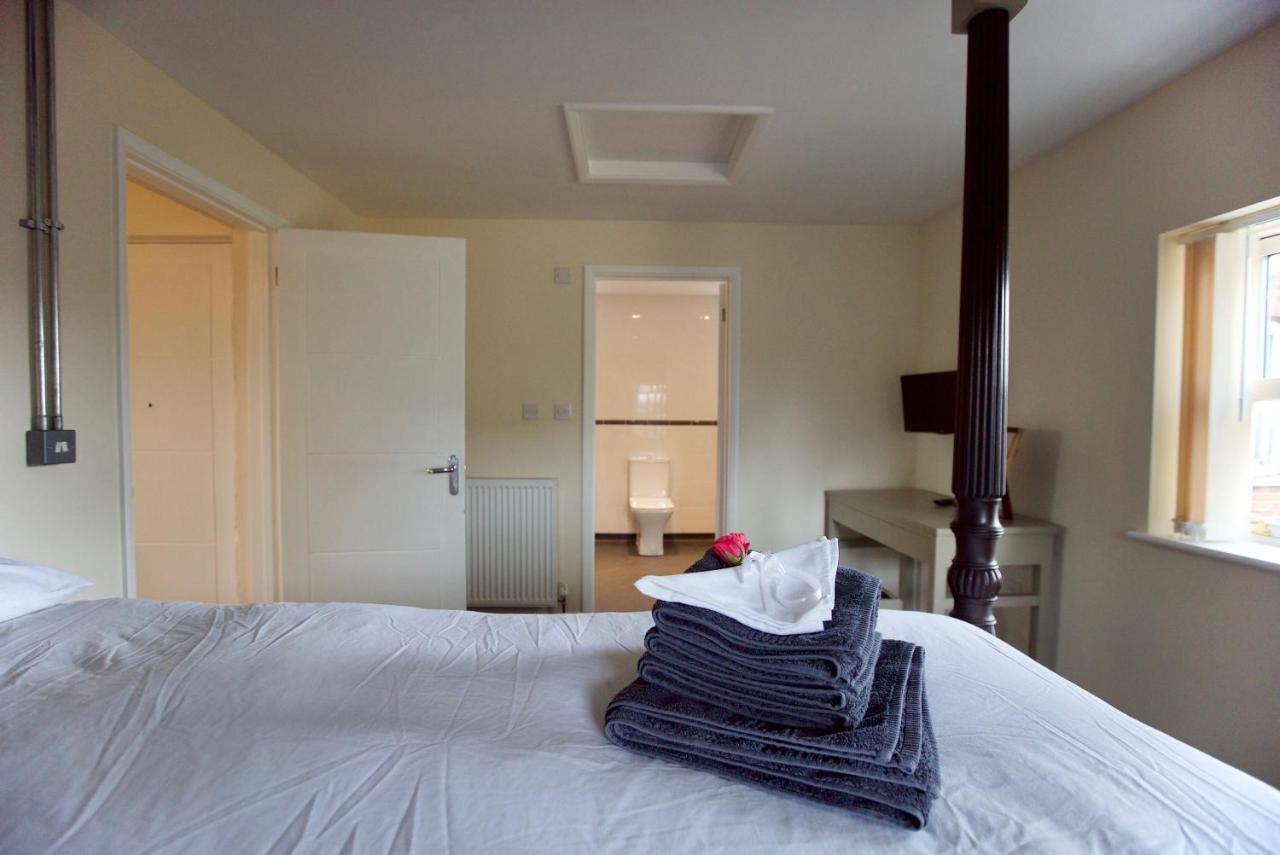 Spacious With Roof Terrace, Near The Waterfront, *