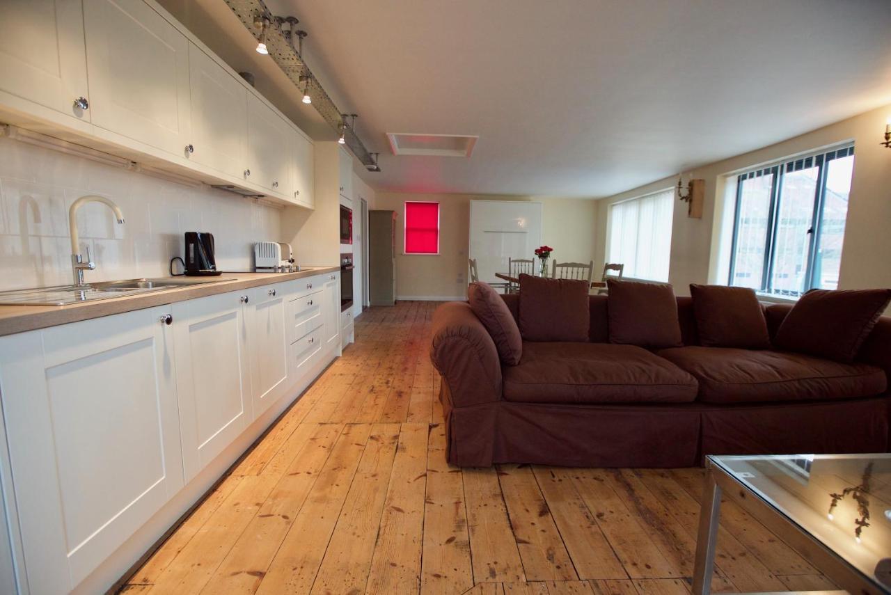 Apartment Spacious With Roof Terrace, Near The Waterfront, *