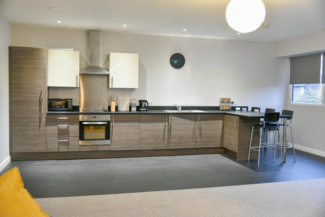 Huge - 2 Bathrooms - Ipswich