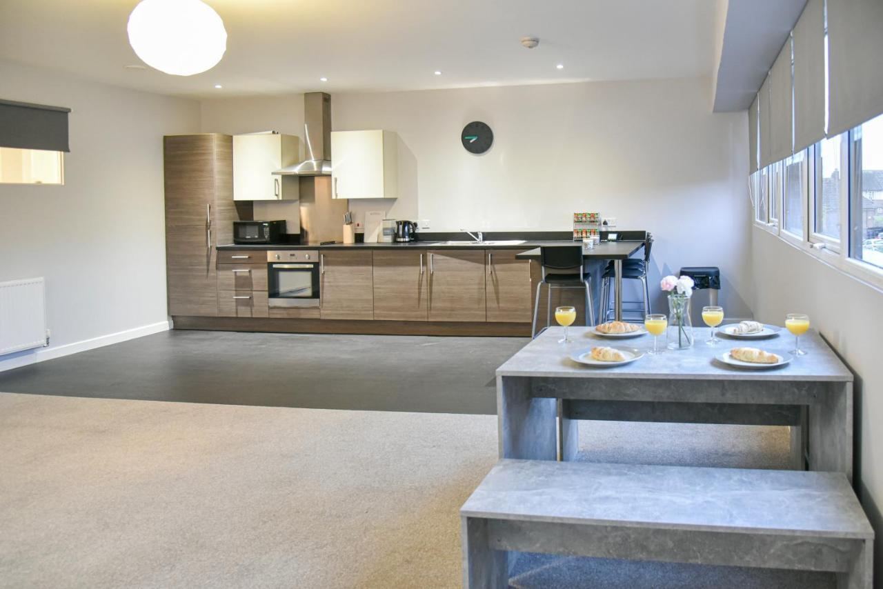 Huge - 2 Bathrooms - Ipswich