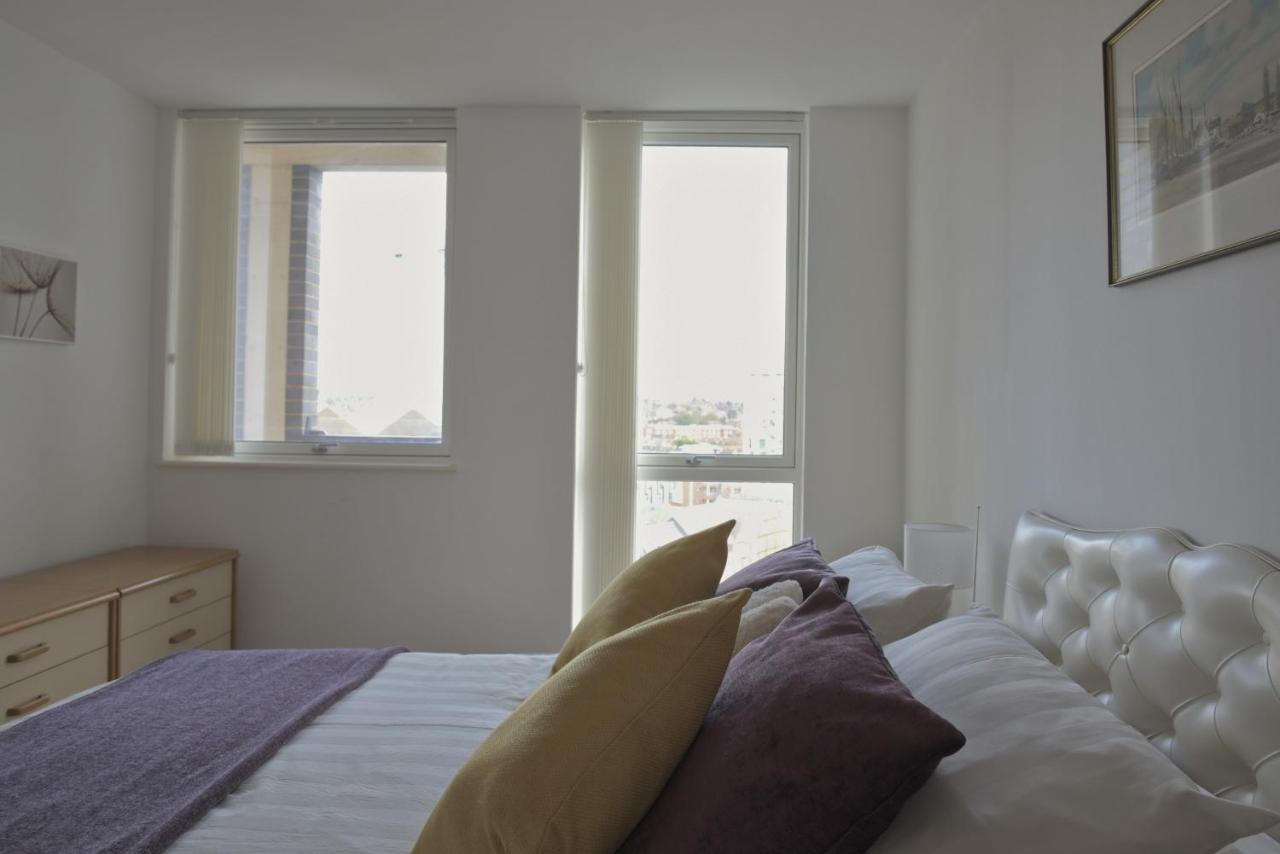 Apartment Toothbrush - Waterfront South - Avalon Court (adults Only)
