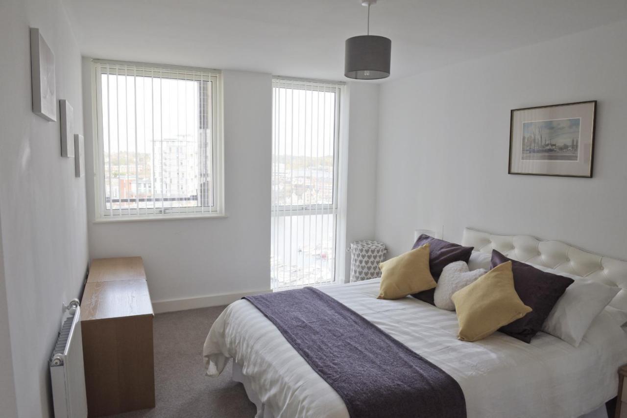 Toothbrush - Waterfront South - Avalon Court (adults Only) * Ipswich