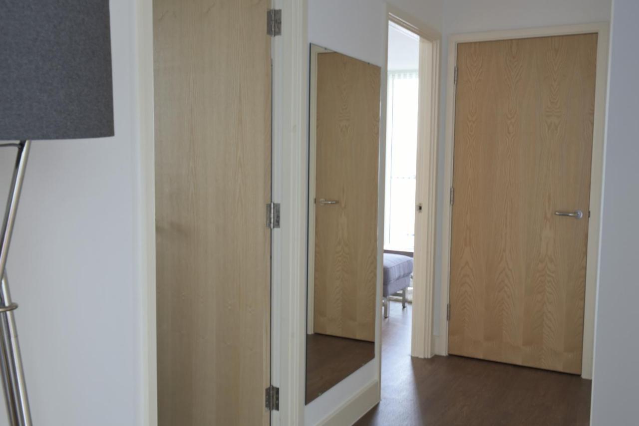Toothbrush - Waterfront South - Avalon Court (adults Only) Ipswich