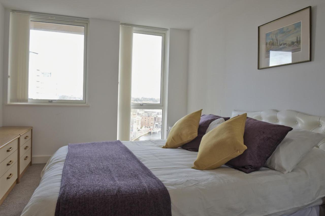 Apartment Toothbrush - Waterfront South - Avalon Court (adults Only) Ipswich
