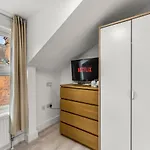 Boutique Rooms With Kitchen Dinner, Lounge, Pool Table